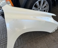 Ban-Kuza hissələr, Toyota Prado 2014" ön sağ qanadı