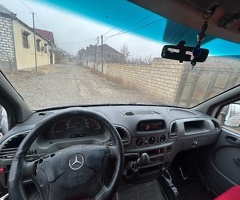2003, 412705 km
