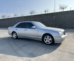 Mercedes E Class  E 220, 2000, 270000 km