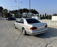 Mercedes E Class  E 220, 2000, 270000 km