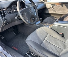 Mercedes E Class  E 220, 2000, 270000 km
