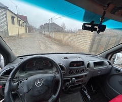 2003, 412705 km