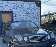 Mercedes E Class  E 230, 1996, 220000 km