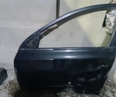 Ban-Kuza hissələr, Kia Ceed qapı