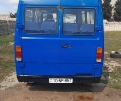 1988, 2.3L, 350000 km, Mexanika