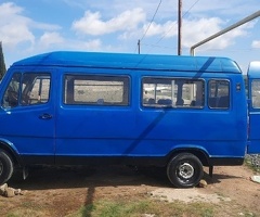 1988, 2.3L, 350000 km, Mexanika