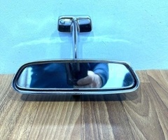 Monitor və audio sistemlər, "Gaz 24" salon güzgüsü