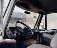 1985, 2.5L, 300000 km, Mexanika