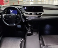 Lexus  ES 300h, 2021, 2.5L, 52000 km, Avtomat