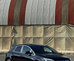 Opel  Astra, 2011, 1.6L, 198000 km, Avtomat