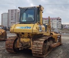 Komatsu, Buldozer, 2003, 9875 km