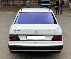 Mercedes E Class  E 200, 1990, 2.0L, 270600 km, Mexanika