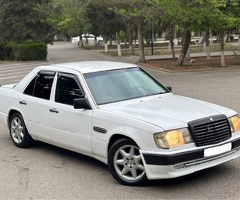Mercedes E Class  E 200, 1990, 2.0L, 270600 km, Mexanika