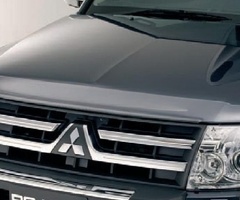 Ban-Kuza hissələr  Mitsubishi, "Mitsubishi Pajero " kapotu