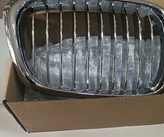 Ban-Kuza hissələr  BMW, "BMW E39" XROM M5 radiator barnaqlıqları