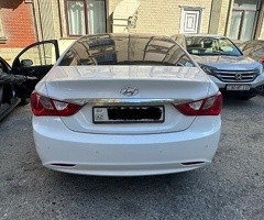 Hyundai  Sonata, 2011, 2.0L, 307000 km, Avtomat