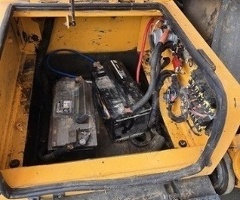 Hyundai, Ekskavator, 2013, 8000 km