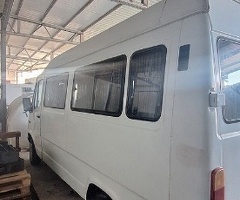 1992, 2.3L, 295853 km, Mexanika