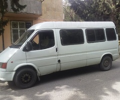 1995, 2.5L, 250000 km, Mexanika