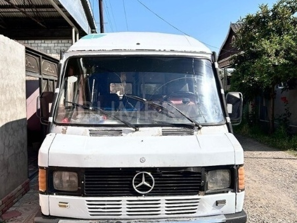 1992, 2.5L, 855226 km, Mexanika