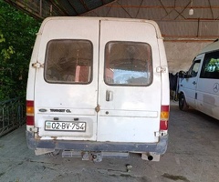 1994, 2.5L, 450000 km, Mexanika