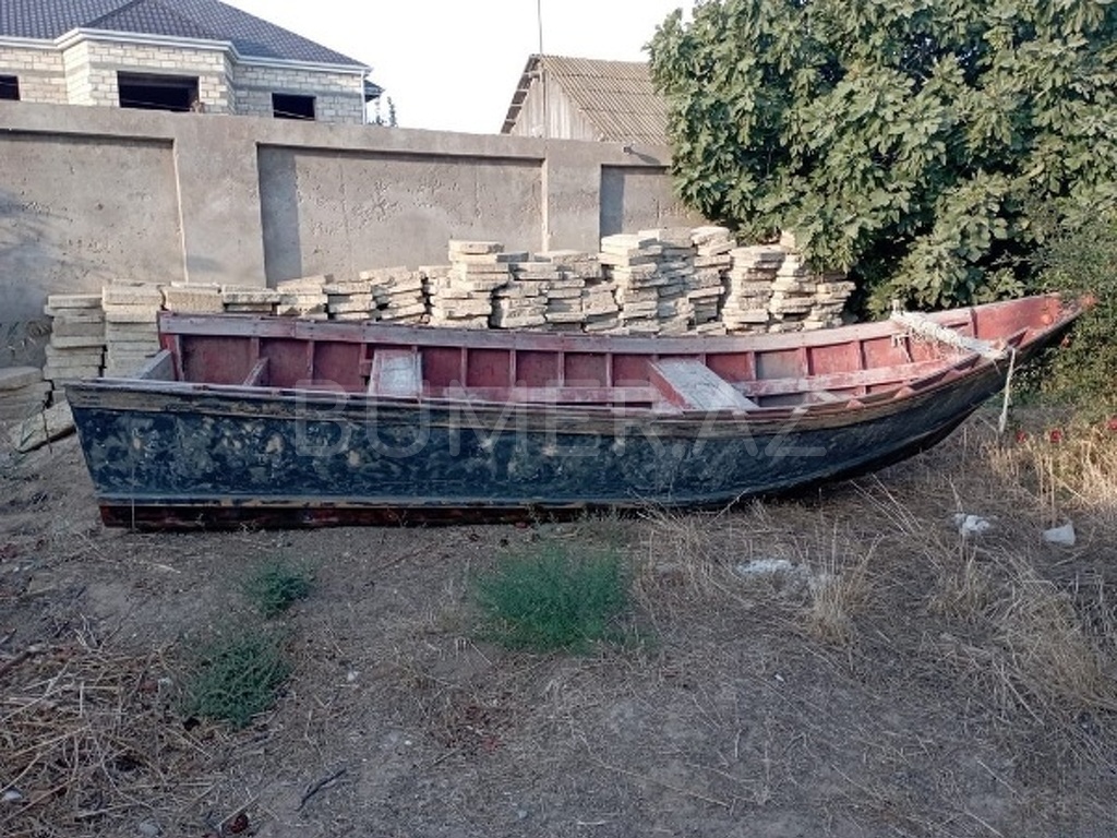 Mühərrikli taxta qayıq, 1990