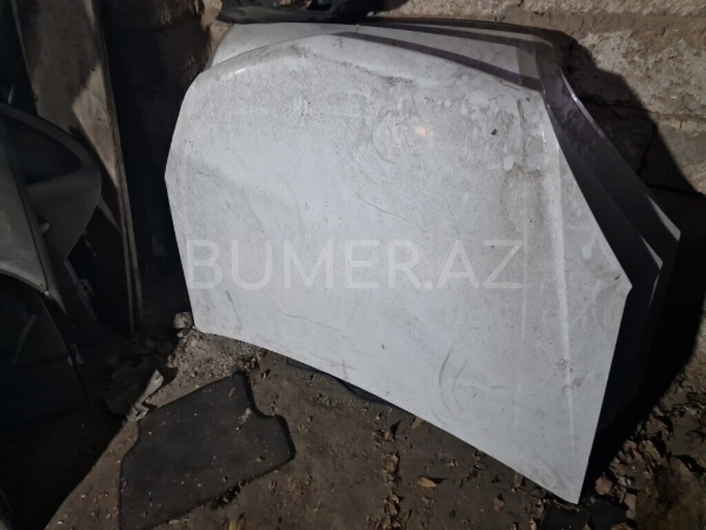 Ban-Kuza hissələr  Opel, "Opel Astra H" kapotu