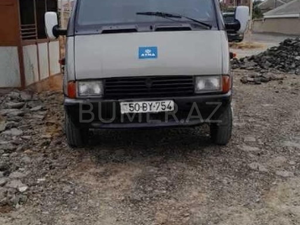 33021 , 1999, 2.5L, 250000 km, Mexanika