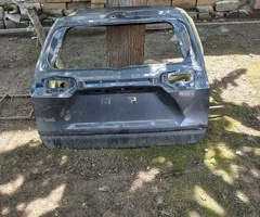 Ban-Kuza hissələr  Toyota, "Toyota Rav4 2022" baqajı