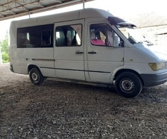 1998, 2.5L, 180000 km, Mexanika