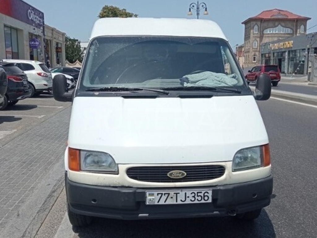 1998, 2.5L, 461882 km, Mexanika