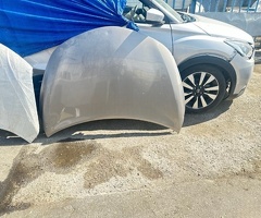 Ban-Kuza hissələr  Nissan, "Nissan Sentra" kapotu