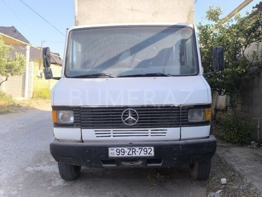 809 D , 1995, 3.9L, 549193 km, Mexanika