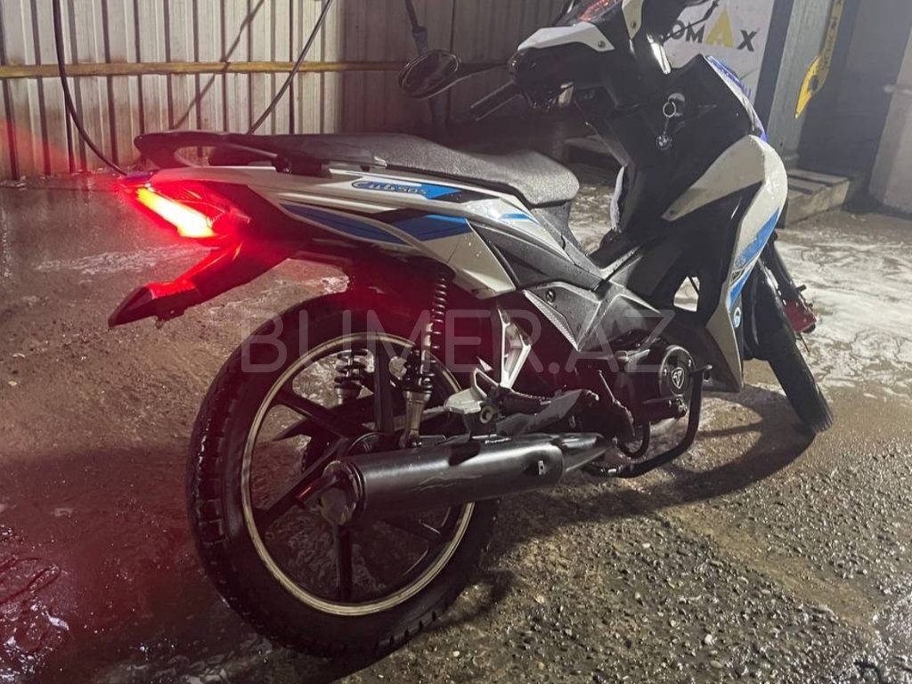 Motosiklet, 2024, 0.80L, 12000 km
