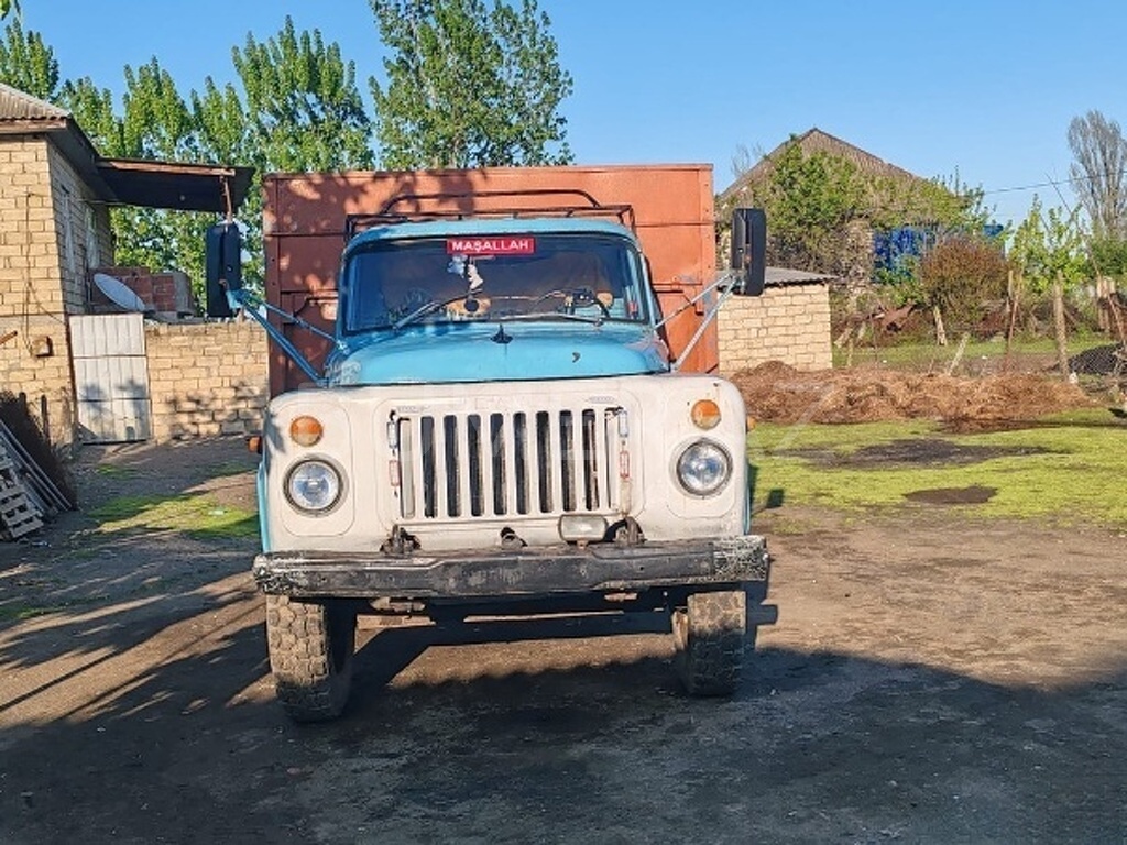 53, 1988, 4.7L, 250000 km, Mexanika