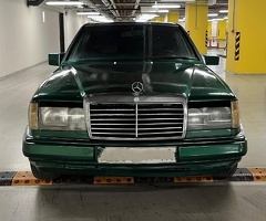 Mercedes E Class  E 200, 1989, 2.0L, 456000 km, Mexanika