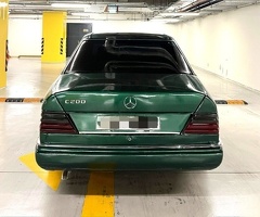 Mercedes E Class  E 200, 1989, 2.0L, 456000 km, Mexanika