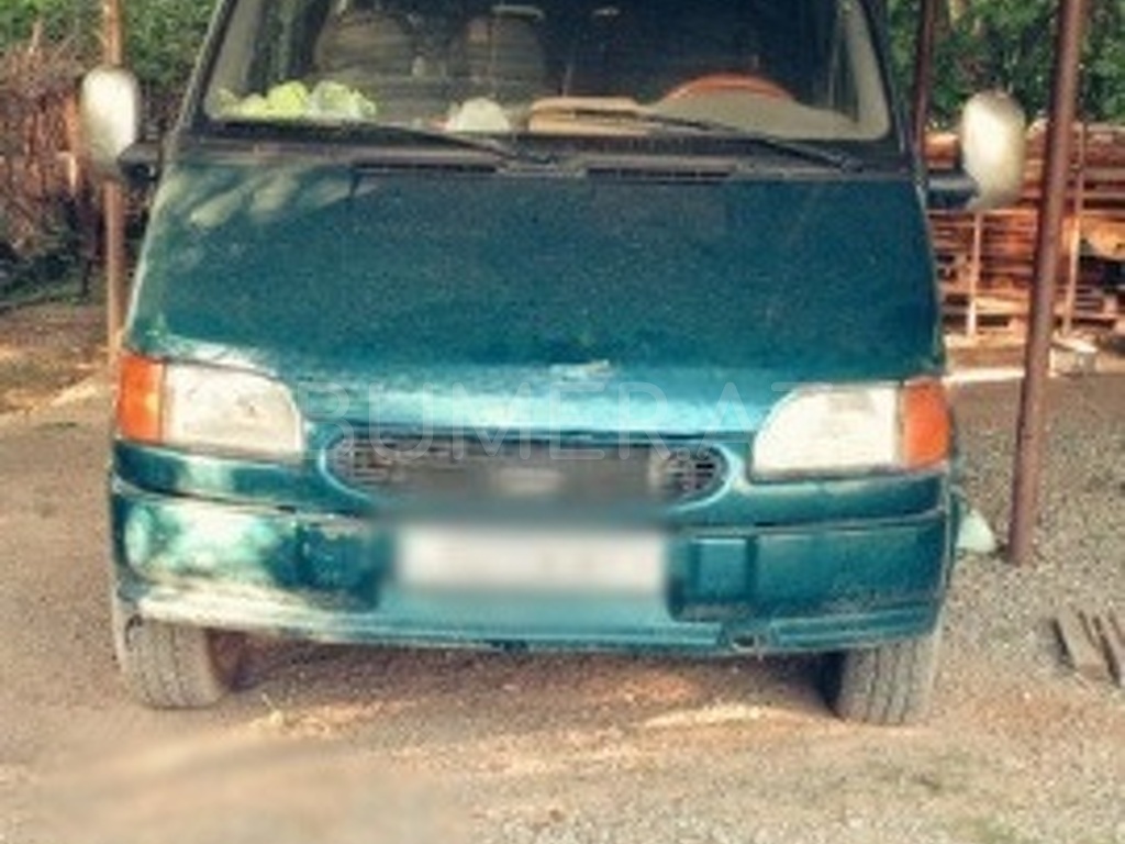 1998, 2.5L, 572831 km, Mexanika