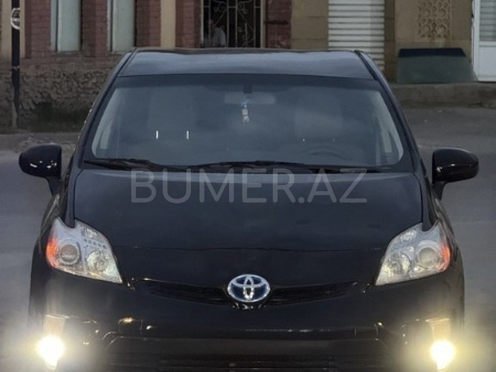 Toyota  Prius, 2015, 1.8L, 386564 km, Avtomat