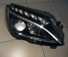 Ban-Kuza hissələr  Mercedes, Mercedes-Benz W205" farası