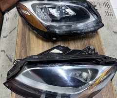 Ban-Kuza hissələr  Mercedes, "Mercedes C300" farası