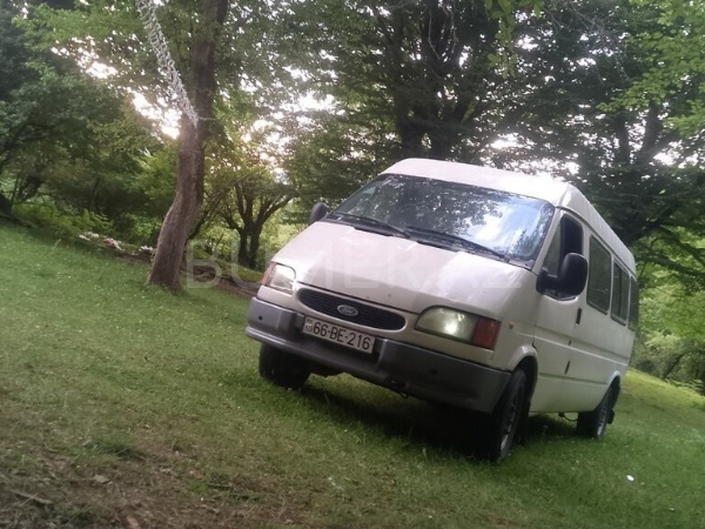 1994, 2.5L, 250000 km, Mexanika