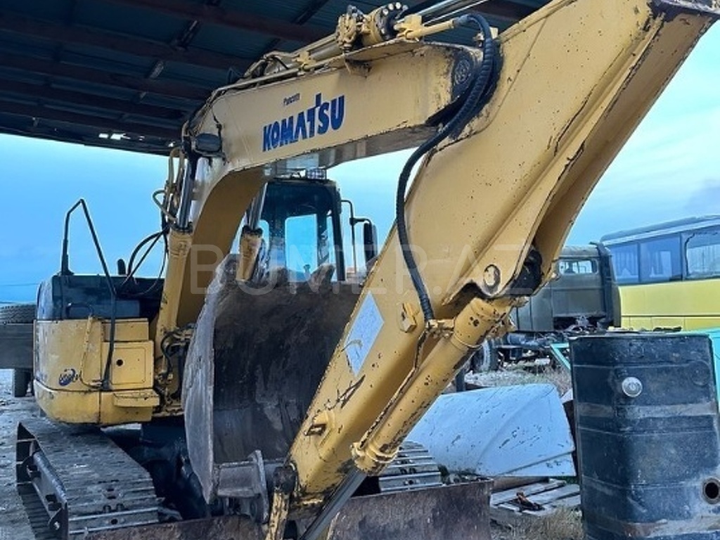 Komatsu, Ekskavator, 2006, 6223 km
