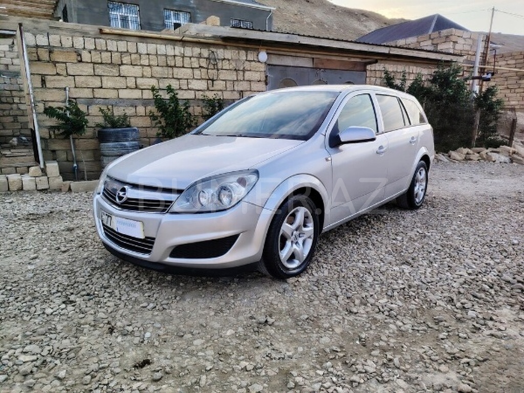 Opel  Astra, 2007, 1.3L, 330245 km, Mexanika