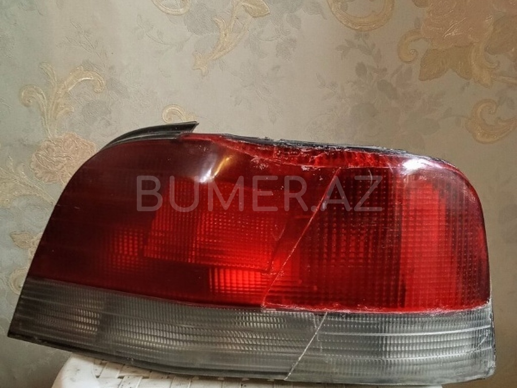 Ban-Kuza hissələr  Mitsubishi, "Mitsubishi Galant" stop işığı