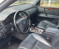 Mercedes E Class  E 240, 2001, 2.6L, 284000 km, Avtomat