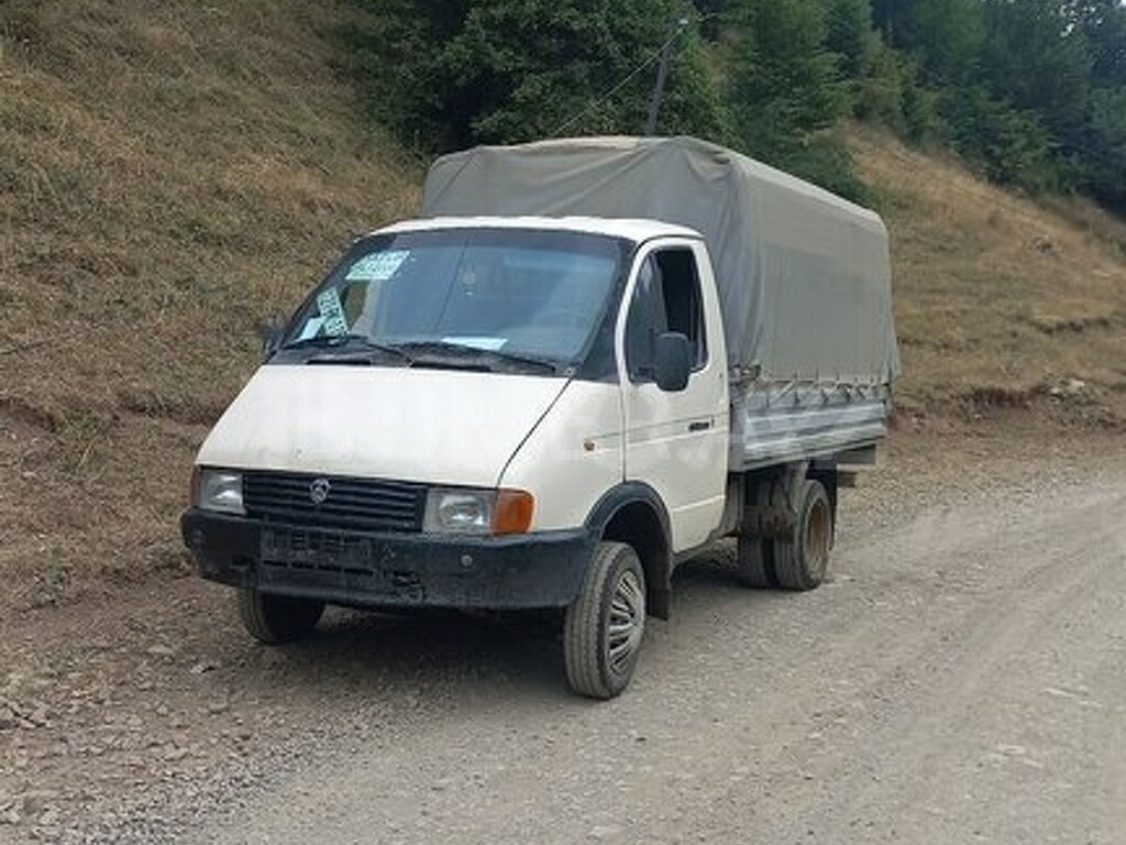 33021 , 2000, 2.5L, 180000 km, Mexanika