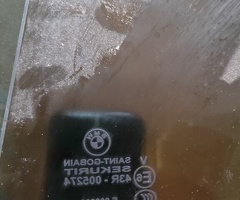 Ban-Kuza hissələr  BMW, "BMW 750" arxa yan şüşələri