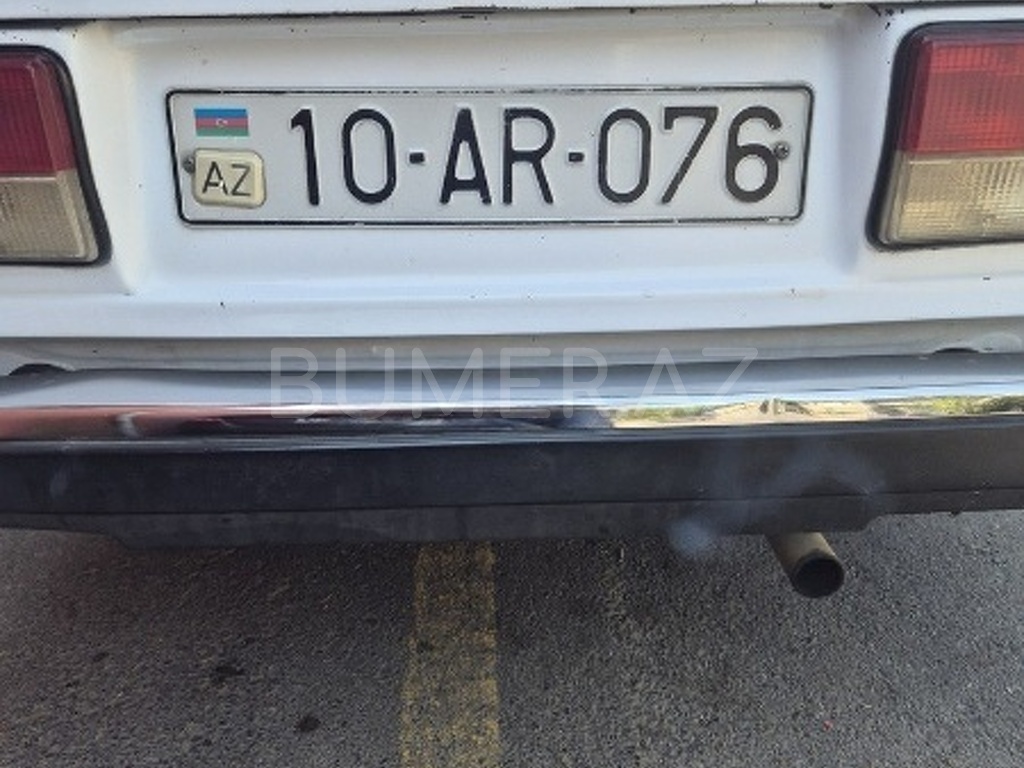 10-AR-076