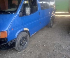 1989, 2.5L, 273000 km, Mexanika
